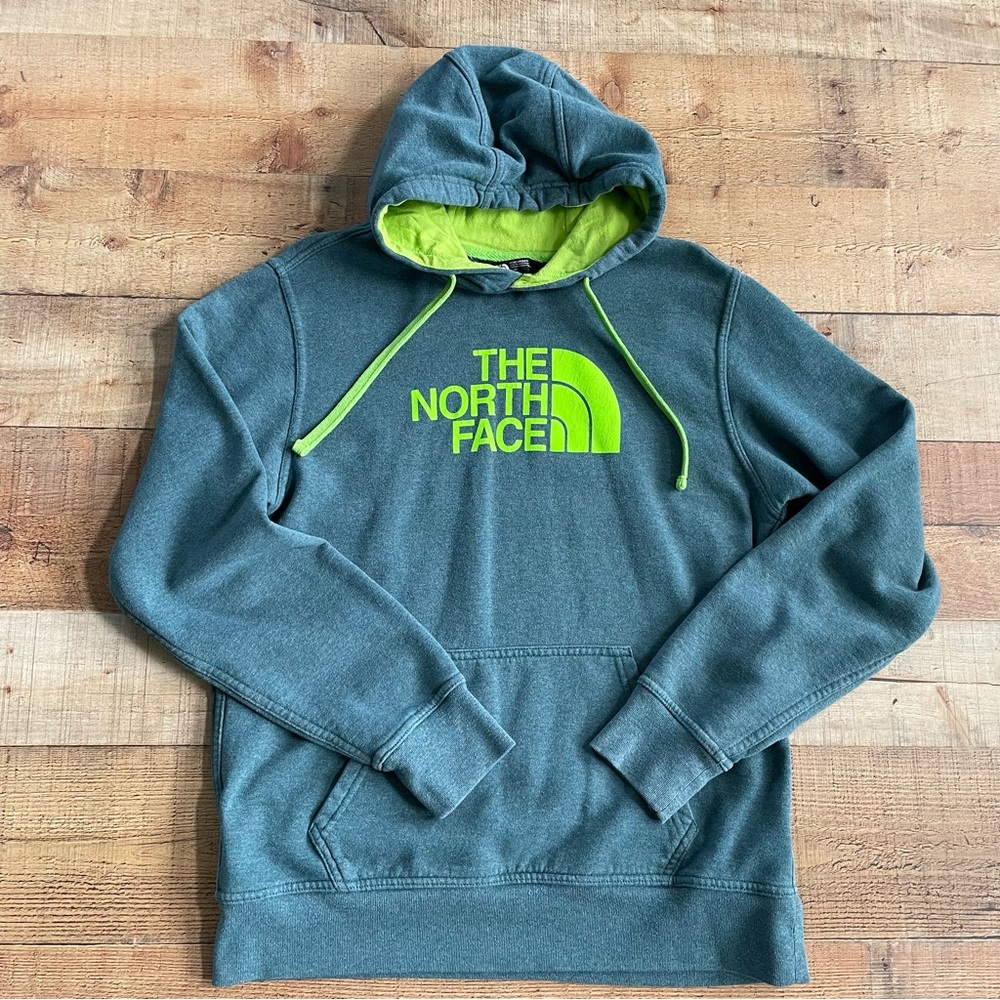 THE NORTH FACE Green Logo Hoodie with Kangaroo Pockets Size MEDIUM